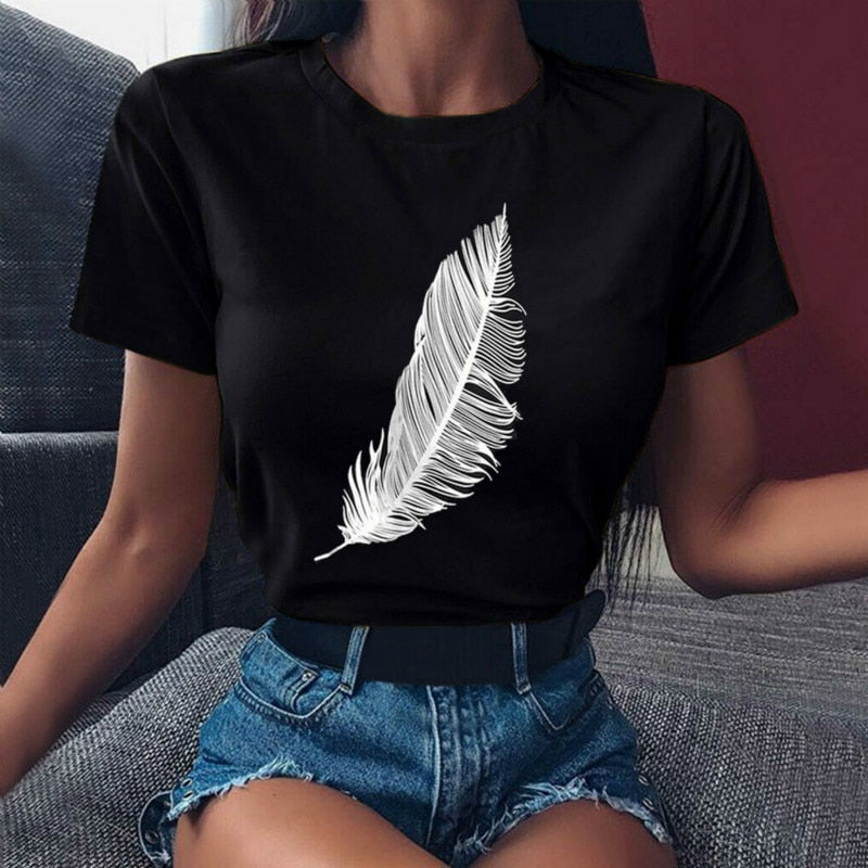 Camiseta Feminina estampa de Penas Tendências